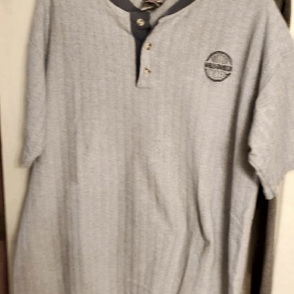 NWOT Man's 3 Button Shirt